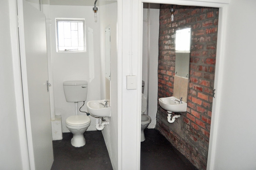 To Let commercial Property for Rent in Maitland Western Cape